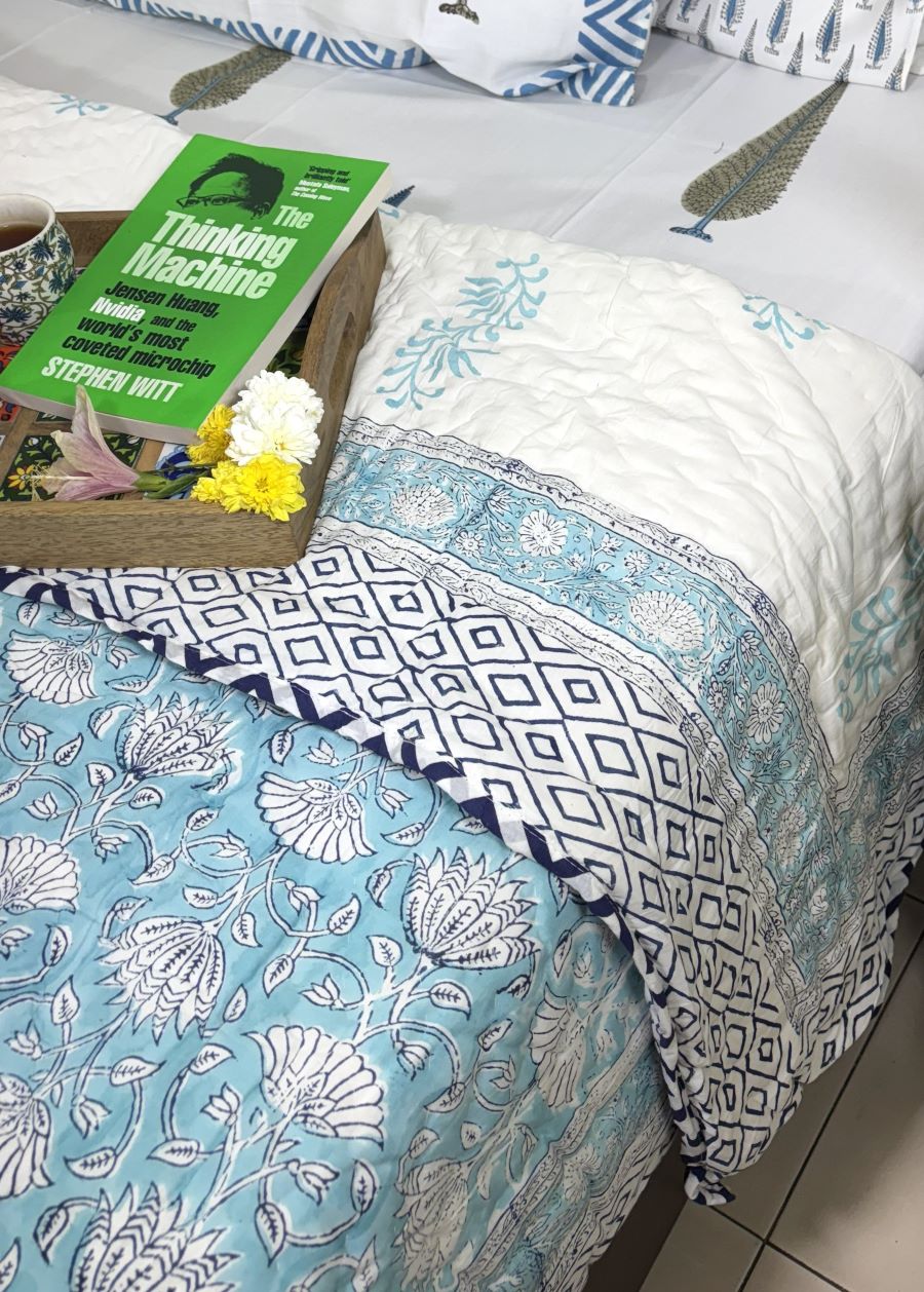 Sky Blue Flower Jaal Patterns Bedsheet & Quilt/ Razai Set - Hand Block Printed
