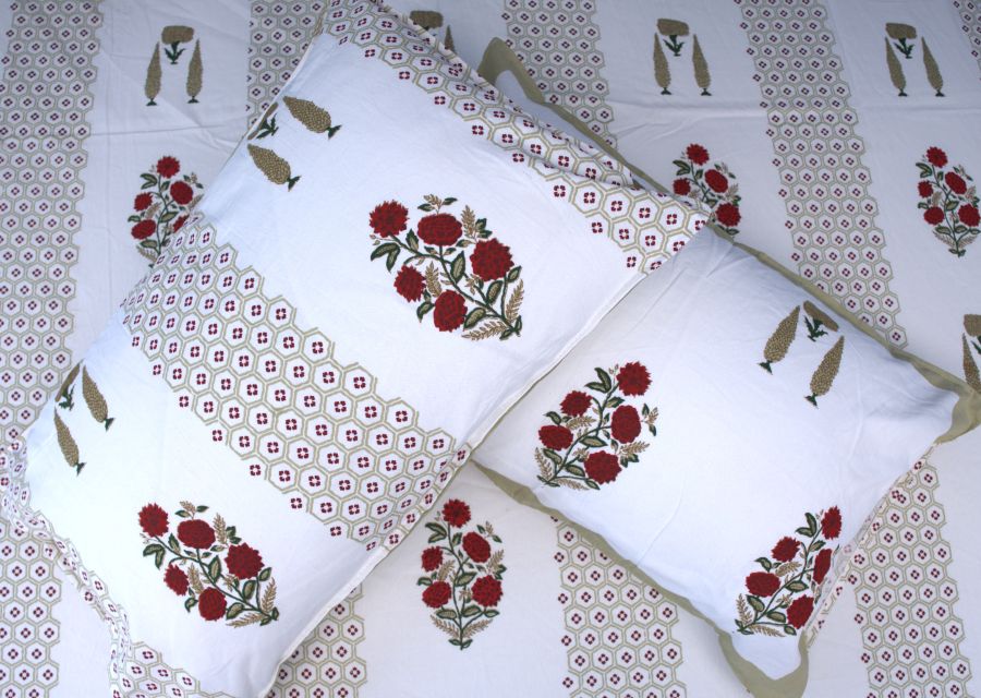 Red & Green Gulzar Hand Block Bedsheet with 2 Pillow Cover Set - 220TC