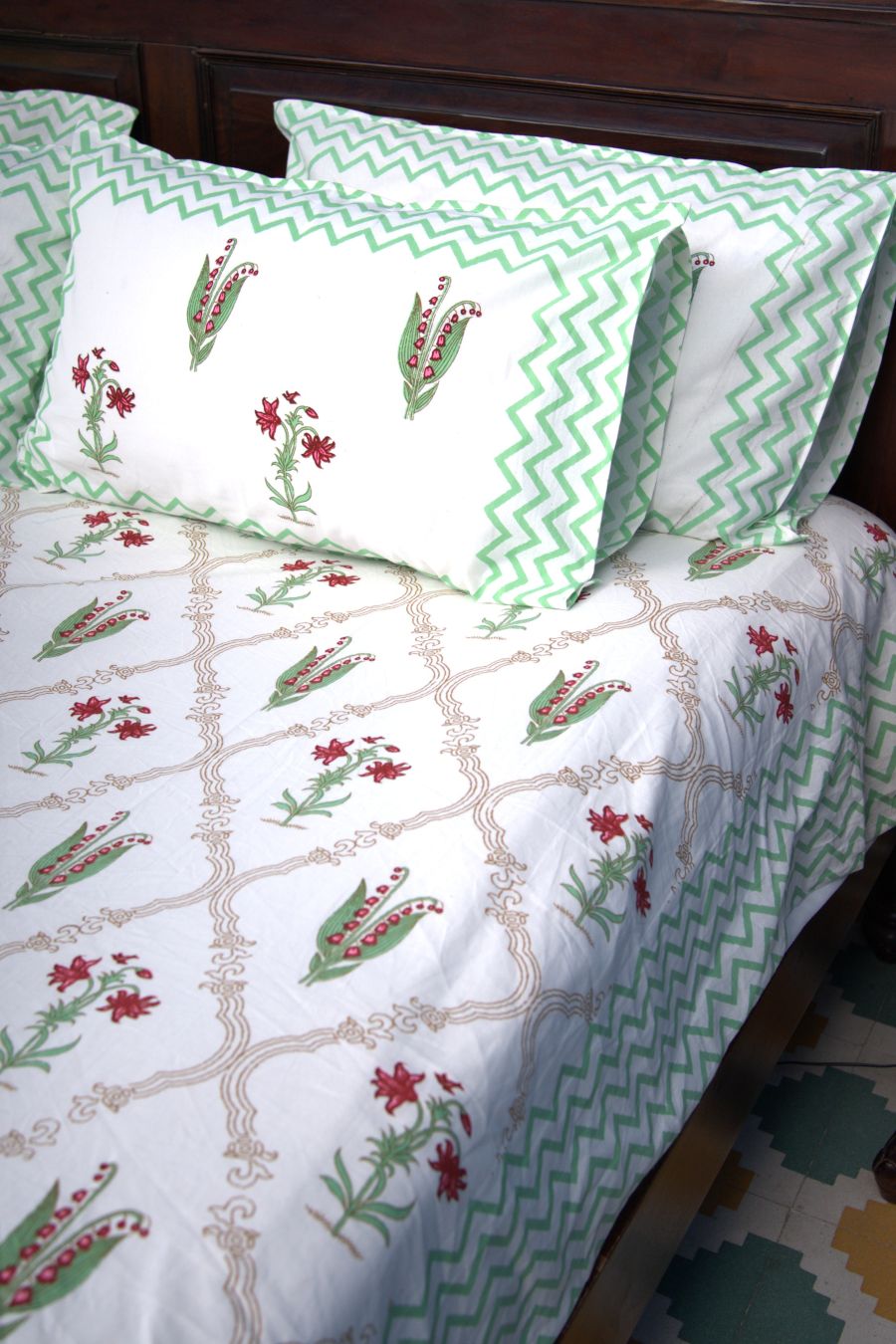 Light Green & Red Lilly Flower Hand Block Bedsheet with 2 Pillow Cover Set - 220TC