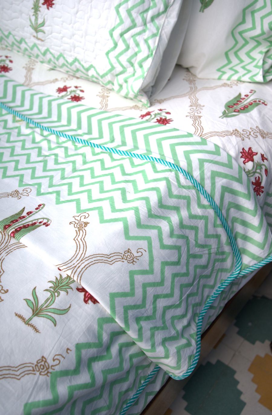 Light Green & Red Lilly Flower Bedsheet & Dohar Set – Hand Block Printed