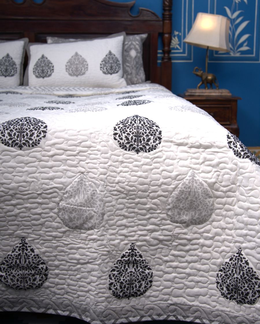 Betel leaf Black & Grey Hand Block Quilted Bedcover