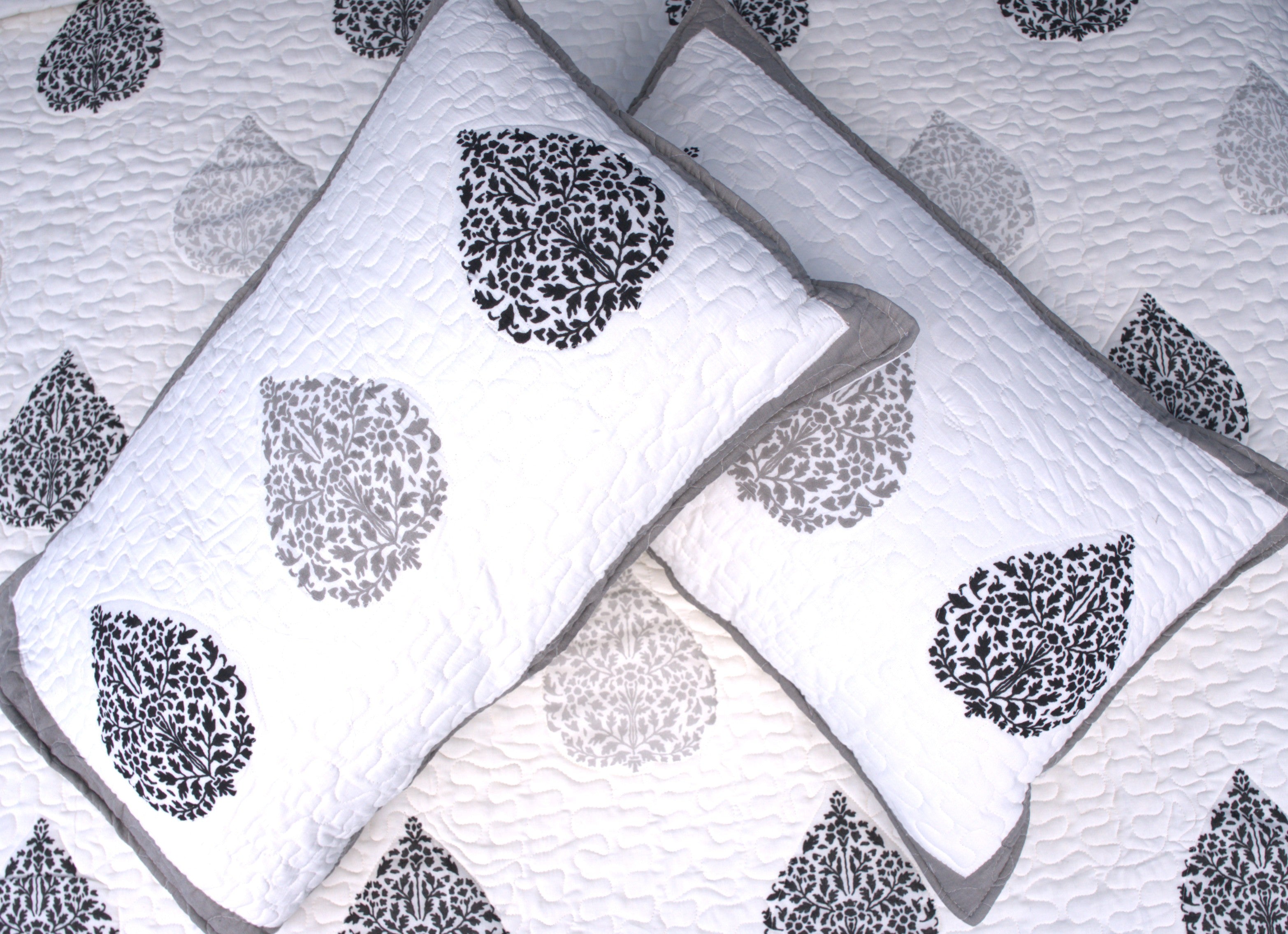 Betel leaf Black & Grey Hand Block Quilted Bedcover