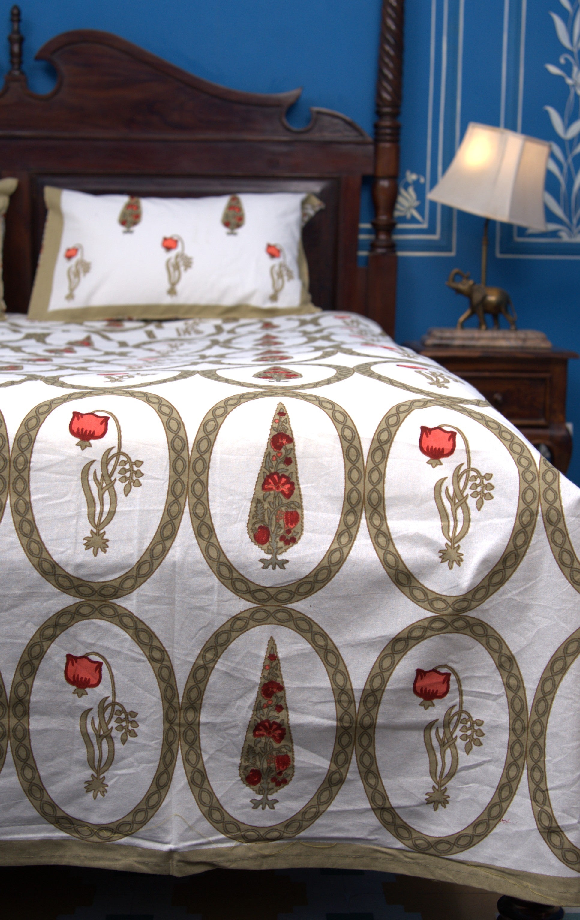 Red & Olive Green Tulip Mughal Floral Hand Block Bedsheet with 2 Pillow Cover Set - 220TC