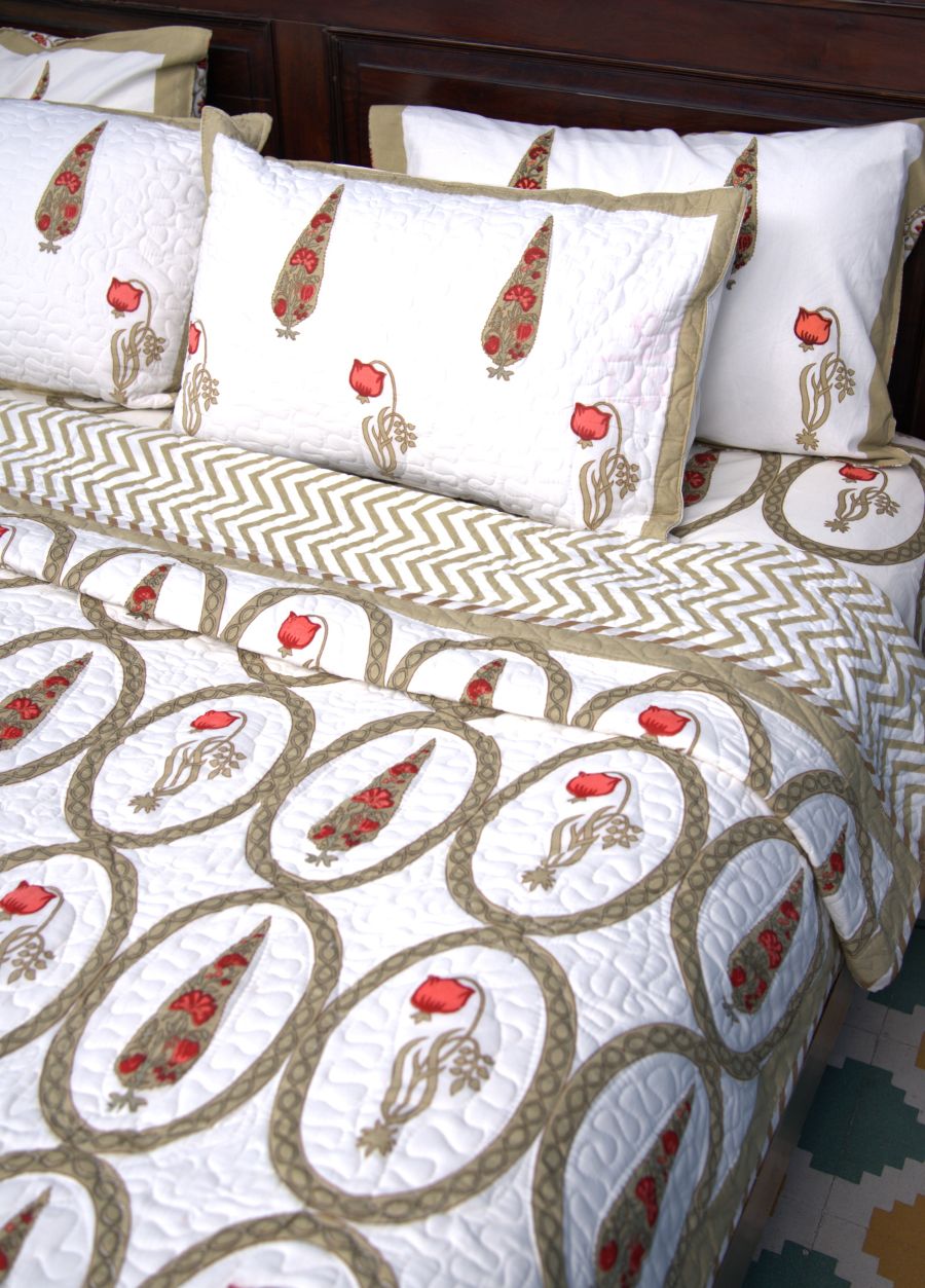 Red & Olive Green Tulip Mughal Floral Hand Block Bedsheet & Quilted Bedcover Set – Hand Block Printed