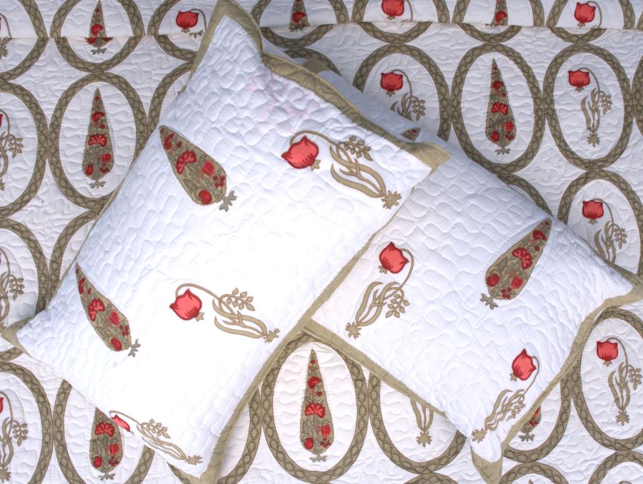 Red & Olive Green Tulip Mughal Floral Hand Block Bedsheet & Quilted Bedcover Set – Hand Block Printed