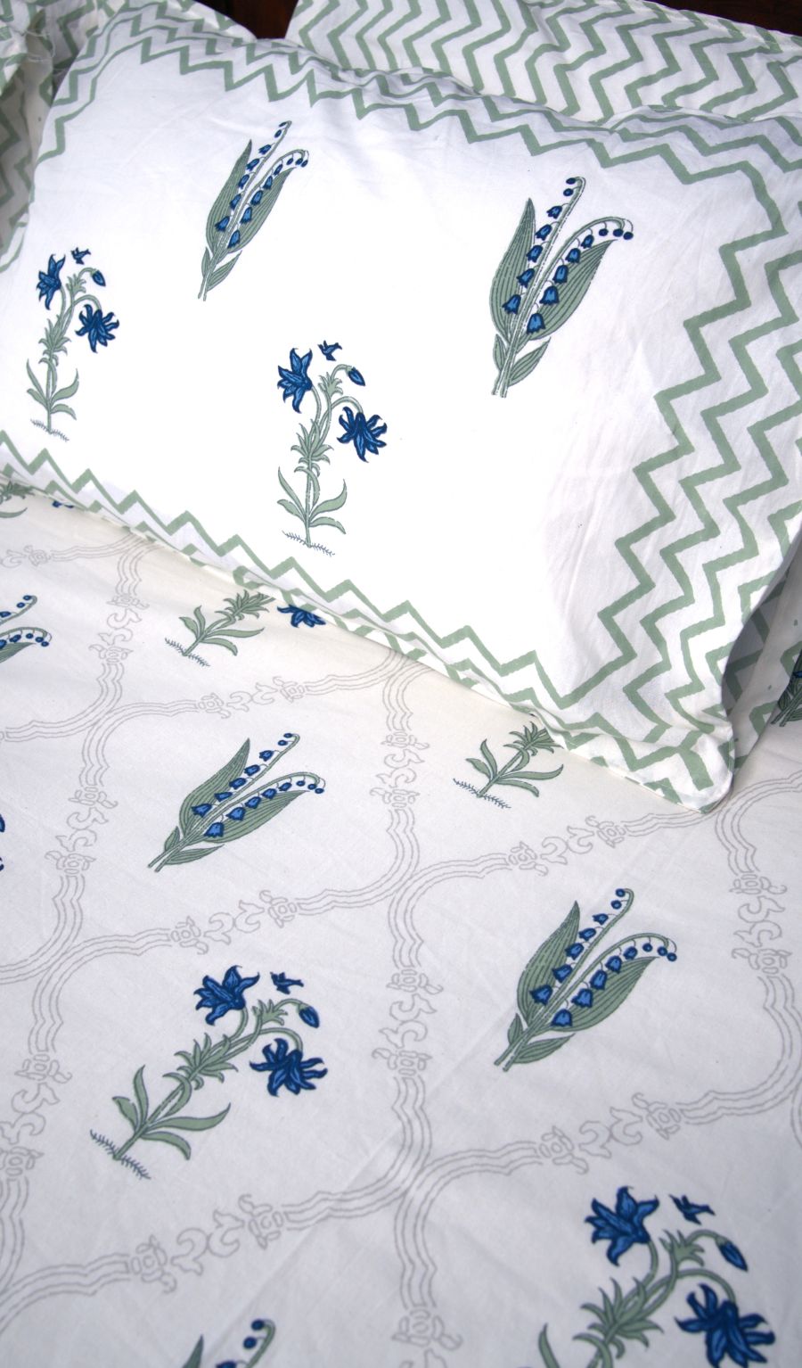 Light Green & Blue Lilly Flower Hand Block Bedsheet with 2 Pillow Cover Set - 220TC