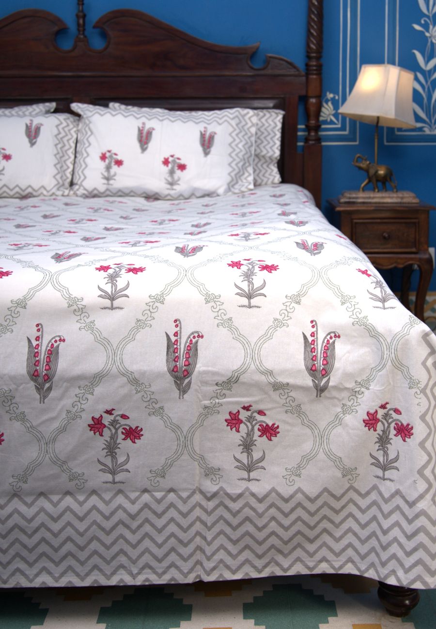 Red & Grey Lilly Flower Hand Block Bedsheet with 2 Pillow Cover Set - 220TC