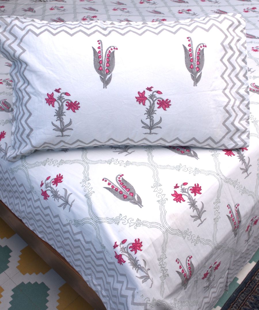 Red & Grey Lilly Flower Hand Block Bedsheet with 2 Pillow Cover Set - 220TC