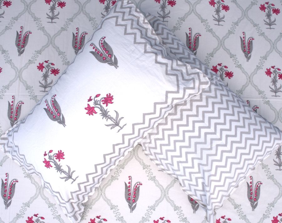Red & Grey Lilly Flower Hand Block Bedsheet with 2 Pillow Cover Set - 220TC