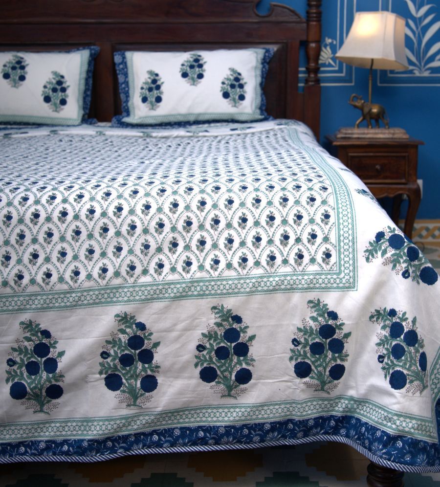 Blue Small Flower Butta Bedsheet & Dohar Set – Hand Block Printed