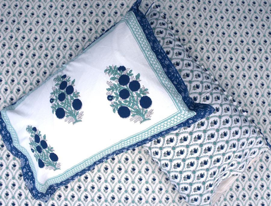Blue Small Flower Butta Hand Block Bedsheet with 2 Pillow Cover Set - 220TC