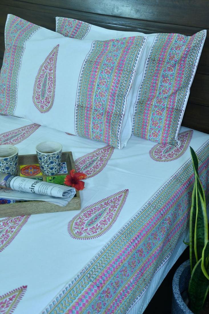 Gulabi Pankhudi Hand Block Bedsheet with 2 Pillow Cover Sets - 280TC
