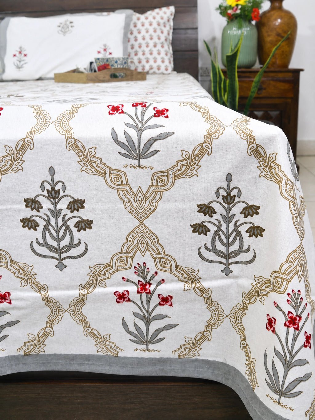 Red & Grey Lilly Mughal Jaal Hand Block Bedsheet with 2 Pillow Cover Set - 220TC