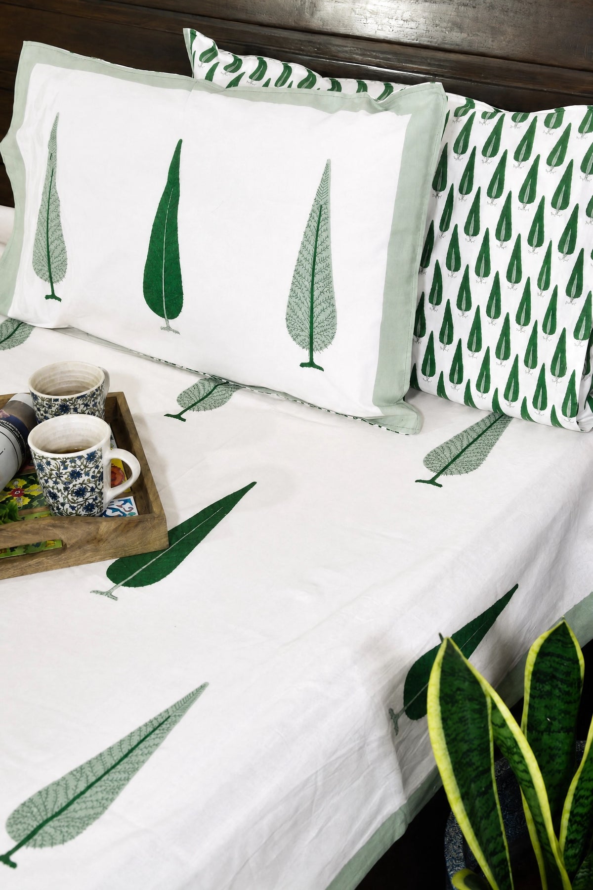 Jungle Green Gulbahaar Hand Block Bedsheet with 2 Pillow Cover Set - 220TC