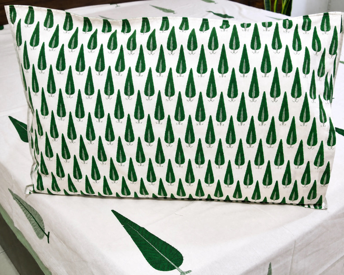 Jungle Green Gulbahaar Hand Block Bedsheet with 2 Pillow Cover Set - 220TC