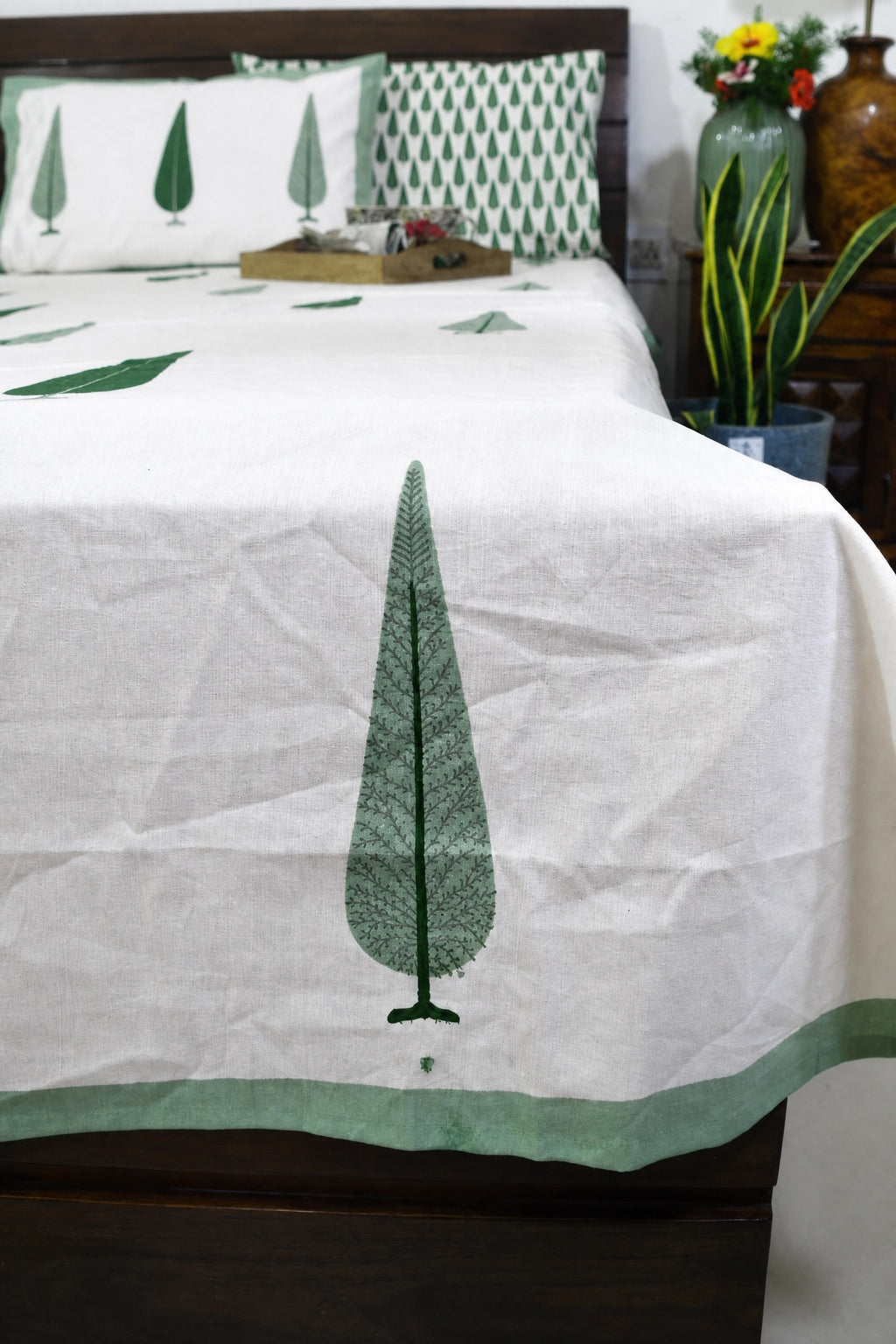 Jungle Green Gulbahaar Hand Block Bedsheet with 2 Pillow Cover Set - 220TC