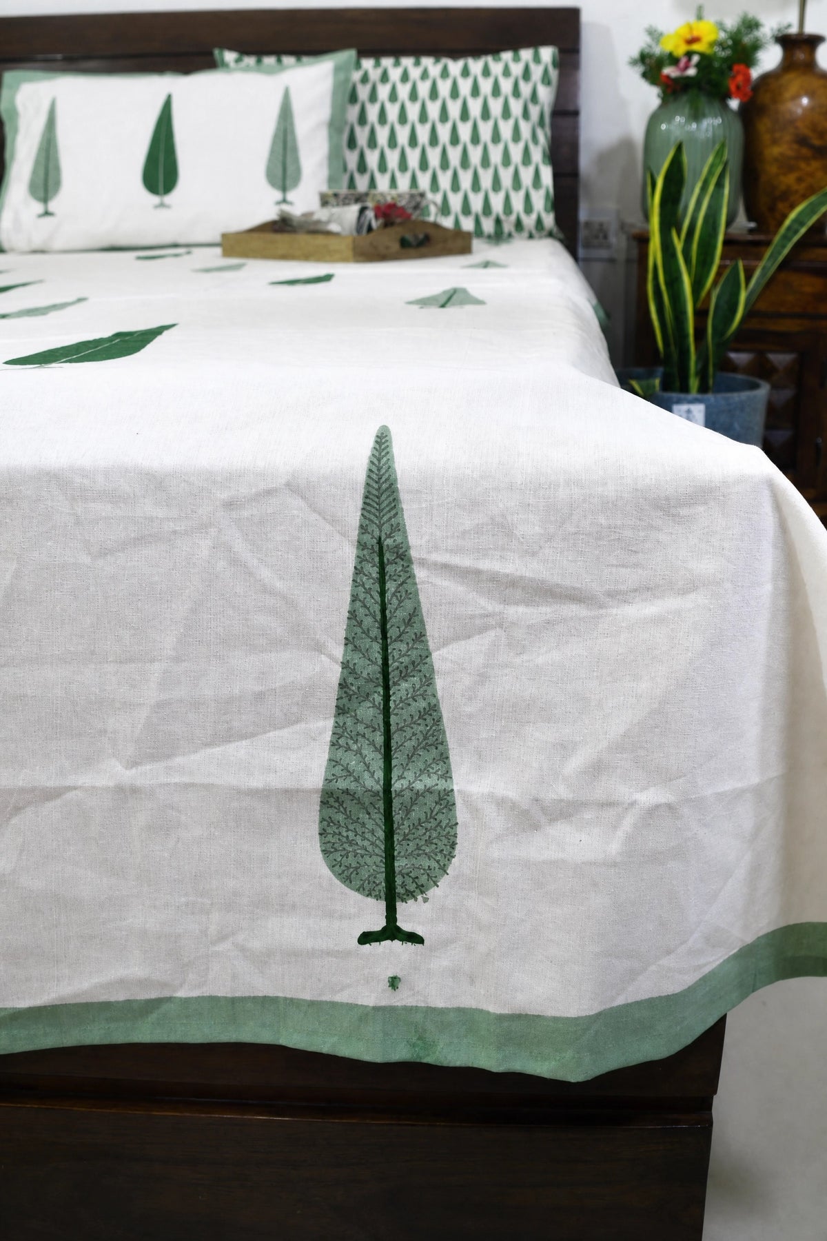Jungle Green Gulbahaar Hand Block Bedsheet with 2 Pillow Cover Set - 220TC