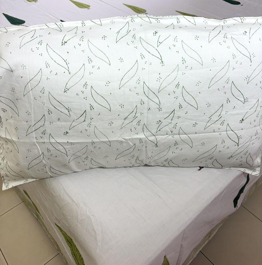 Gree Tree Motif  Hand Block Bedsheet with 2 Pillow Cover Set - 400TC