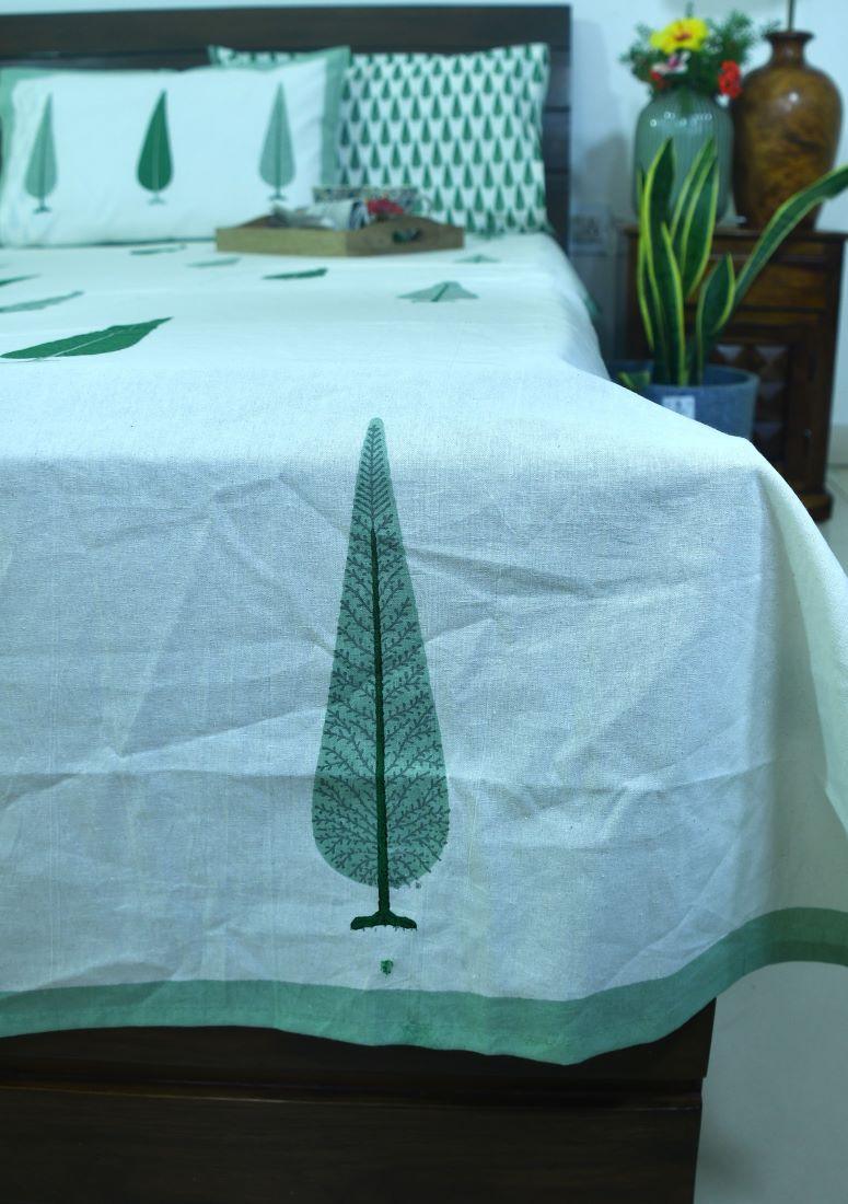 Green Gulbahaar Hand Block Bedsheet with 2 Pillow Cover Set - 220TC