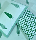 Green Gulbahaar Hand Block Bedsheet with 2 Pillow Cover Set - 220TC