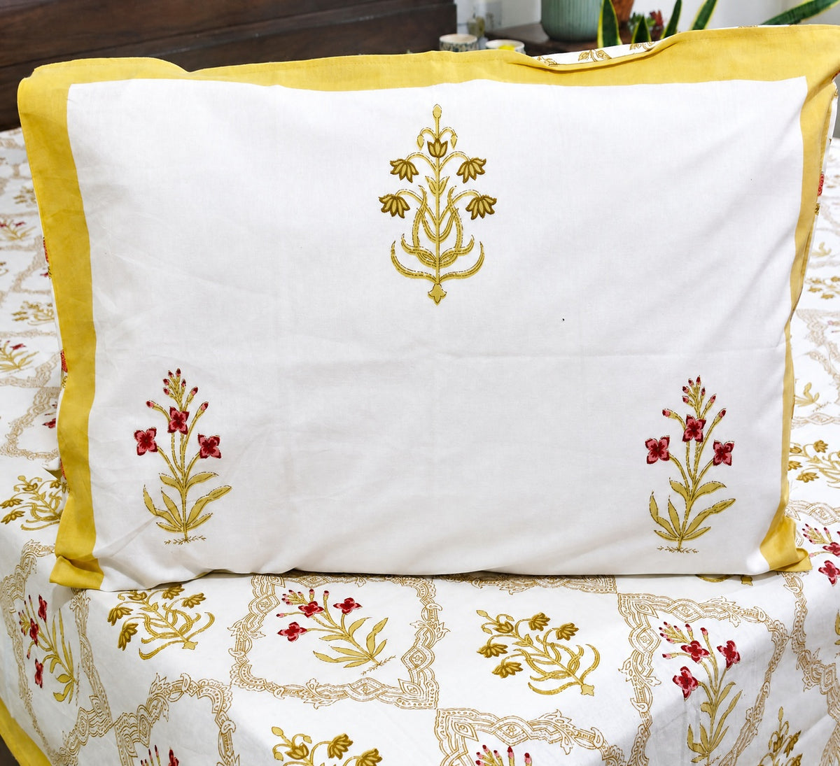 Red & Yellow Lilly Mughal Jaal Hand Block Bedsheet with 2 Pillow Cover Set - 220TC