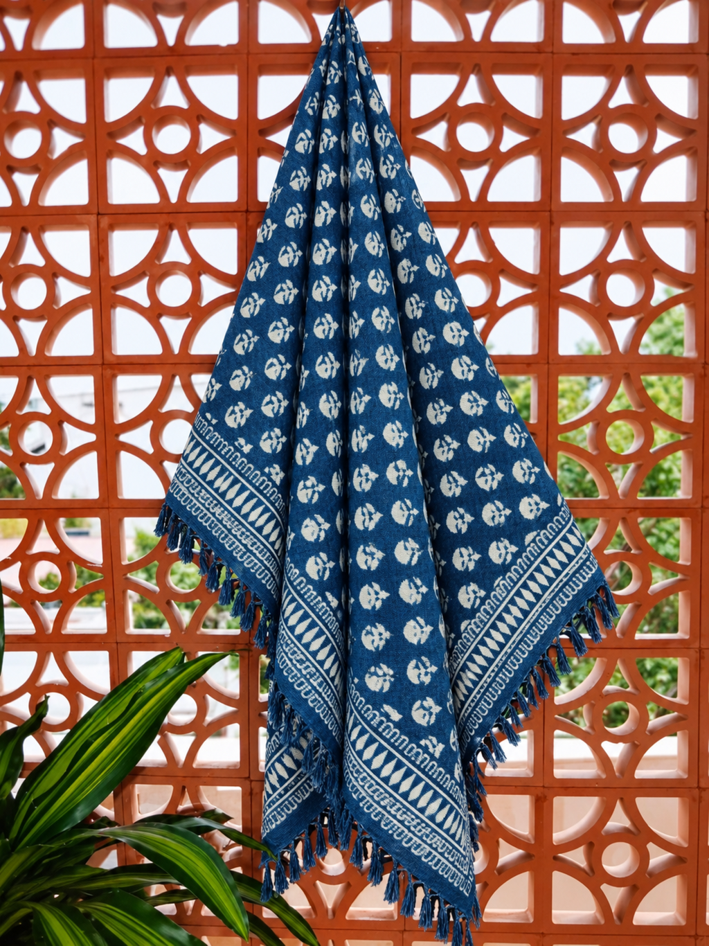 Blue & White Floral Buti Jute Fabric Hand Block Sofa Throw