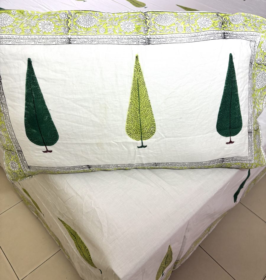 Gree Tree Motif  Hand Block Bedsheet with 2 Pillow Cover Set - 400TC
