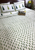 Green Tree Motif Patterns Bedsheet & Quilt/ Razai Set - Hand Block Printed