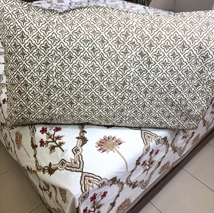 Brown Lilly Flower Jaal  Hand Block Bedsheet with 2 Pillow Cover Set - 220TC