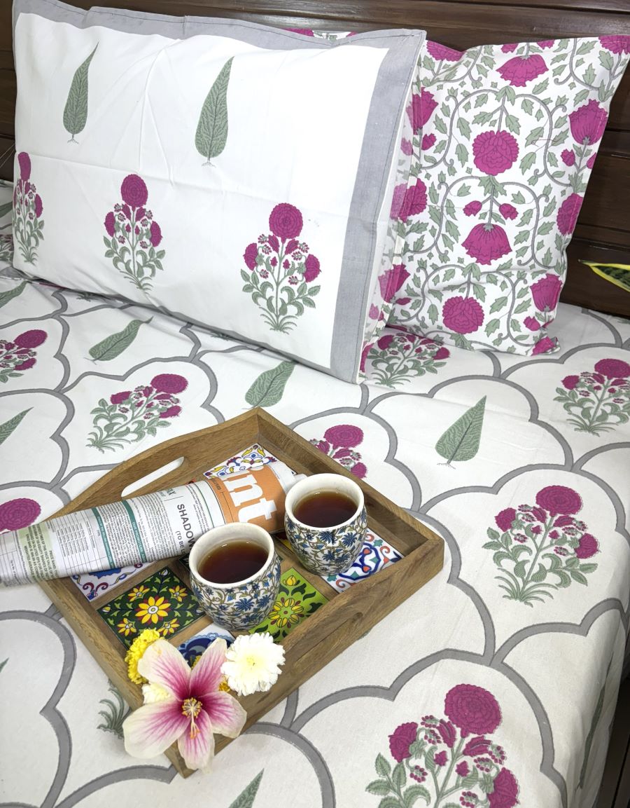 Pink Gulbahar Sunflower Hand Block Bedsheet with 2 Pillow Cover Set - 220TC
