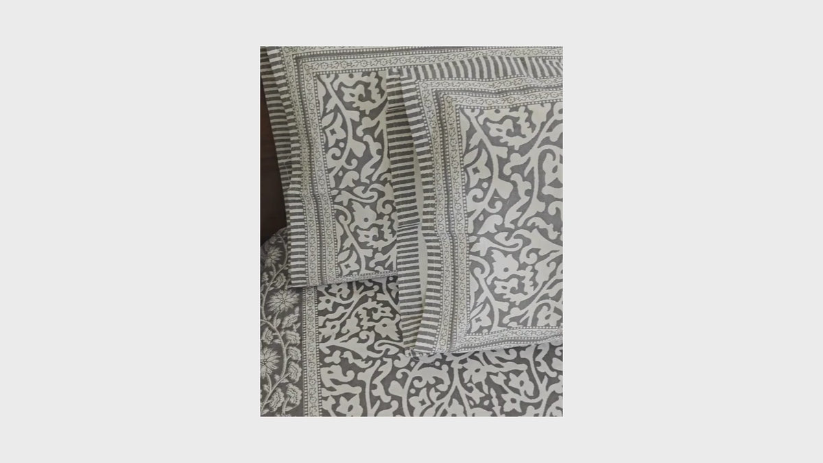 Grey Jaali Hand Block Bedsheet with 2 Pillow Cover Set - 220TC