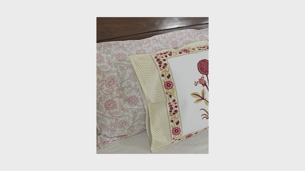 Pink Suryamukhi Hand Block Bedsheet with 2 Pillow Cover Set - 220TC