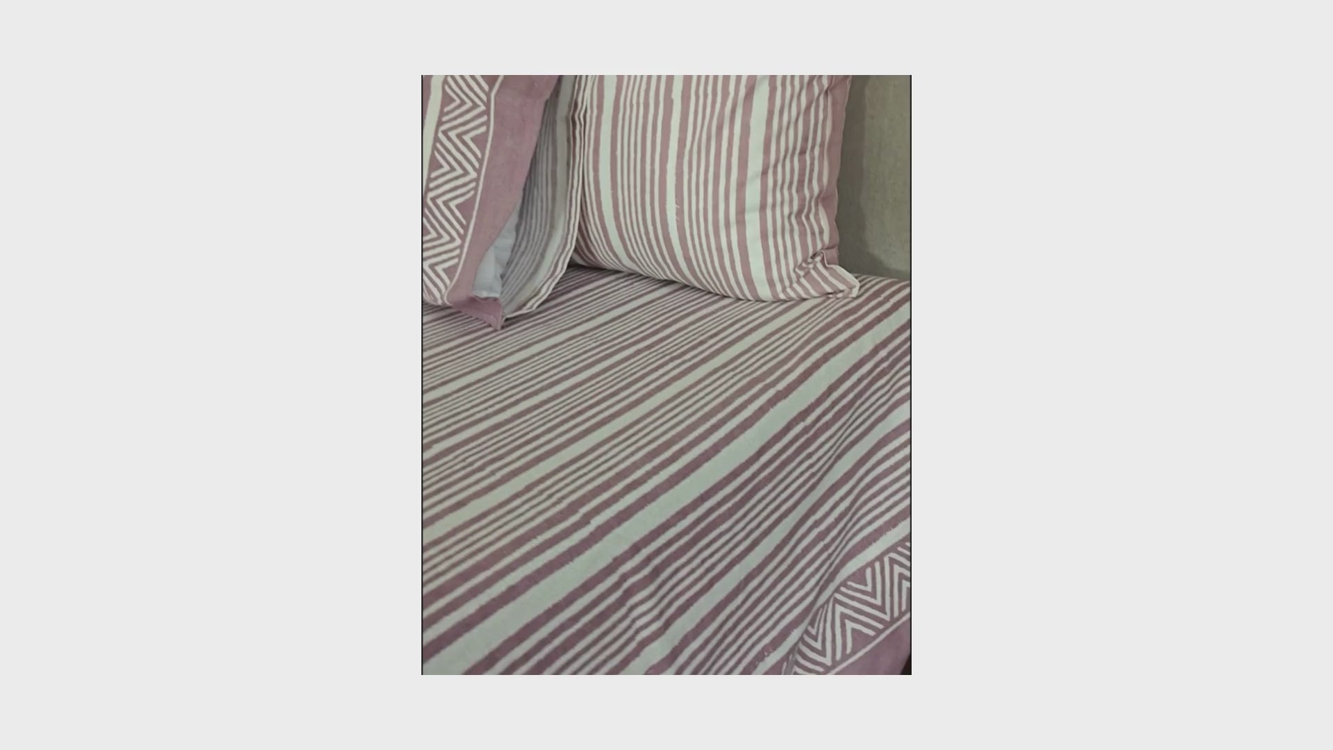 Geometrical Pink Striped Hand Block Bedsheet with 2 Pillow Cover Set - 220TC