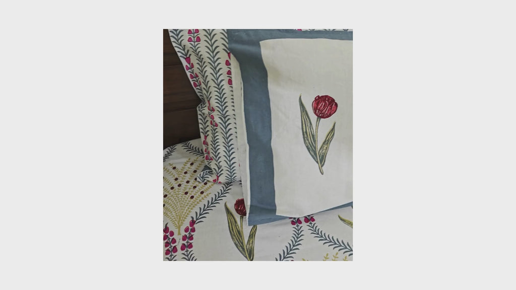 Pink Kaner Rajasthani Floral Hand Block Bedsheet Set 2 Pillow Cover with Set - 220TC