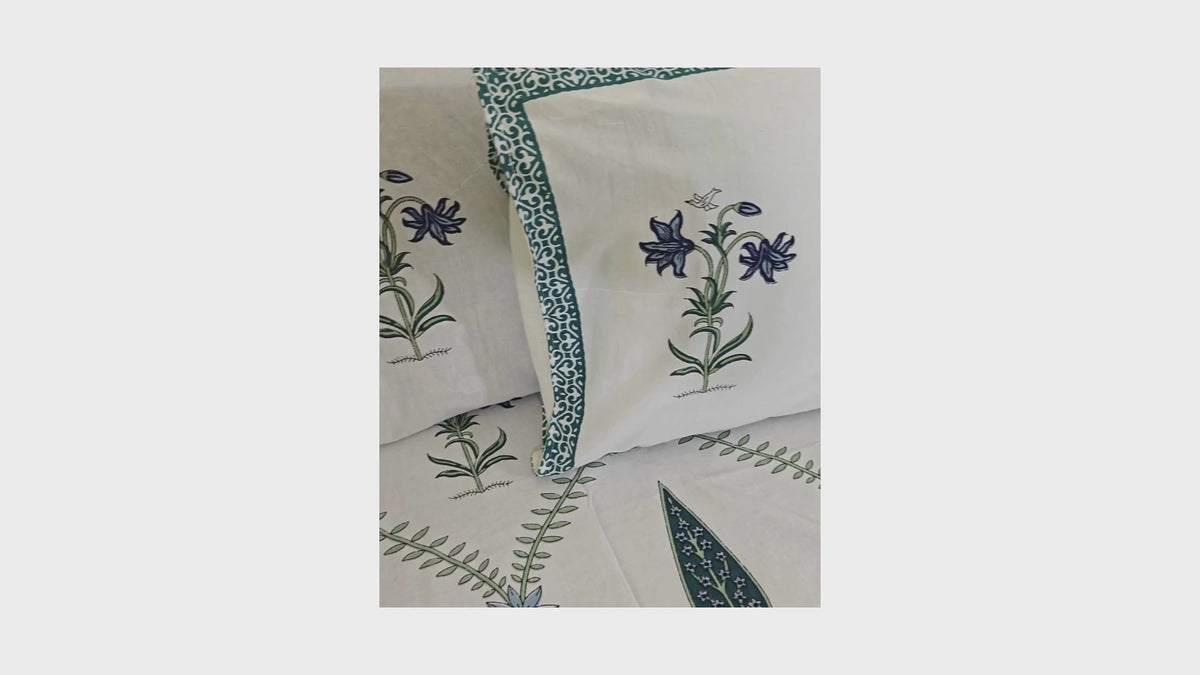 Neela Rajnigandha Hand Block Bedsheet with 2 Pillow Cover Set - 320TC