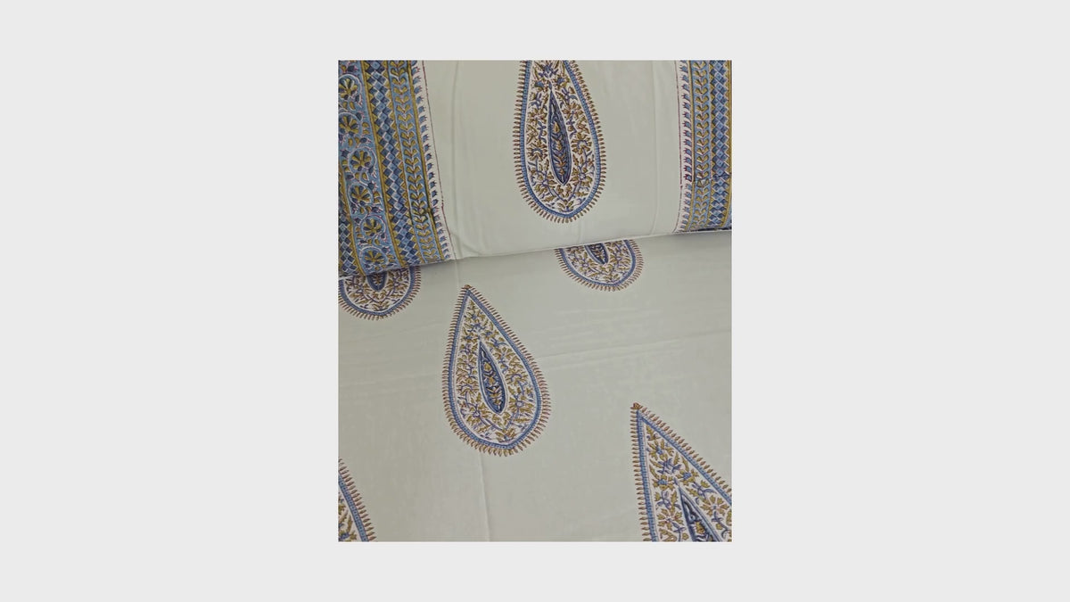 Neeli Pankhudi Hand Block Bedsheet with 2 Pillow Cover Sets - 280TC